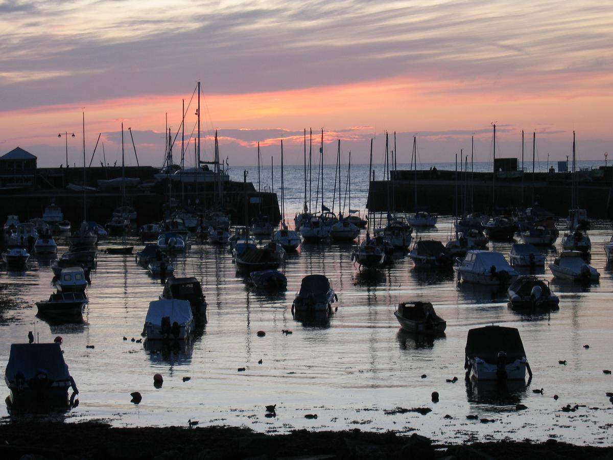 Harbourmaster Hotel Aberaeron Exterior foto