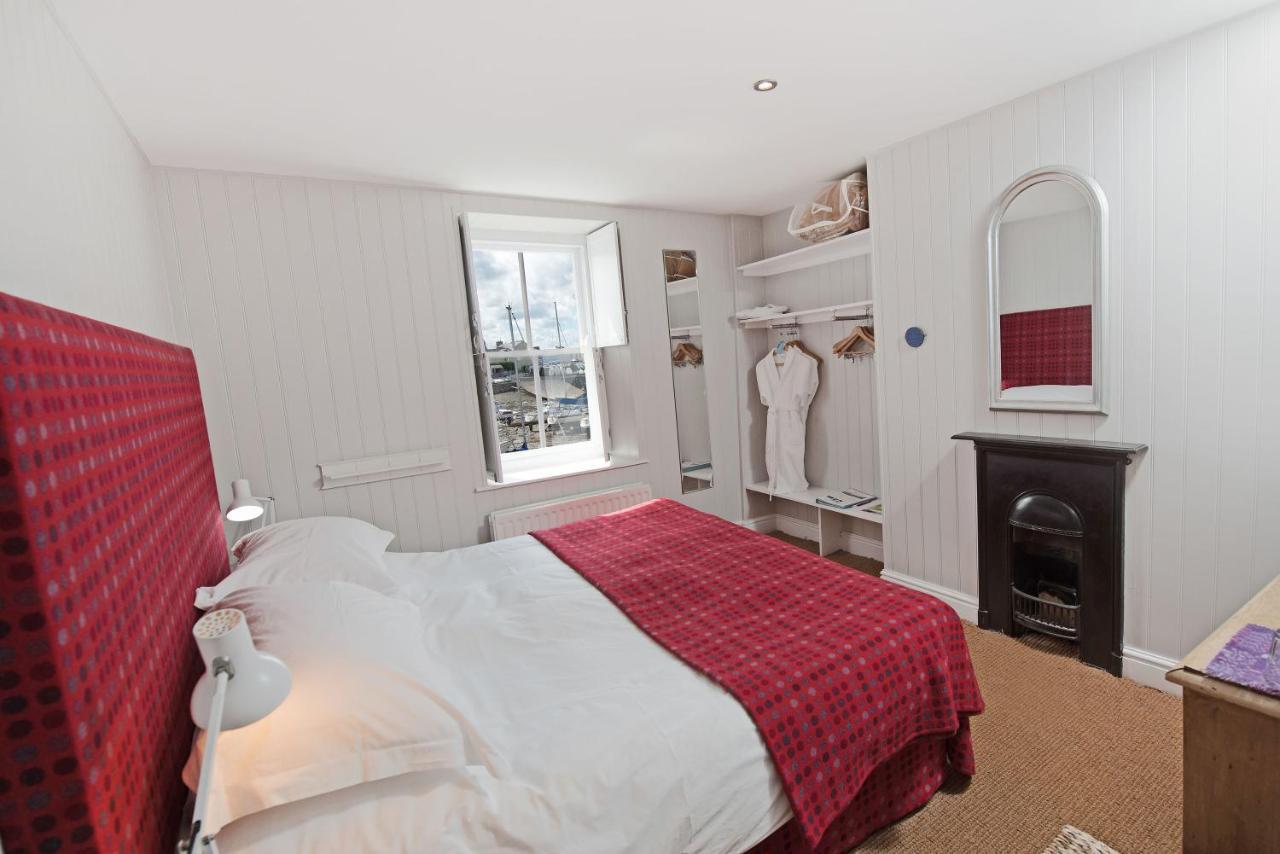 Harbourmaster Hotel Aberaeron Exterior foto